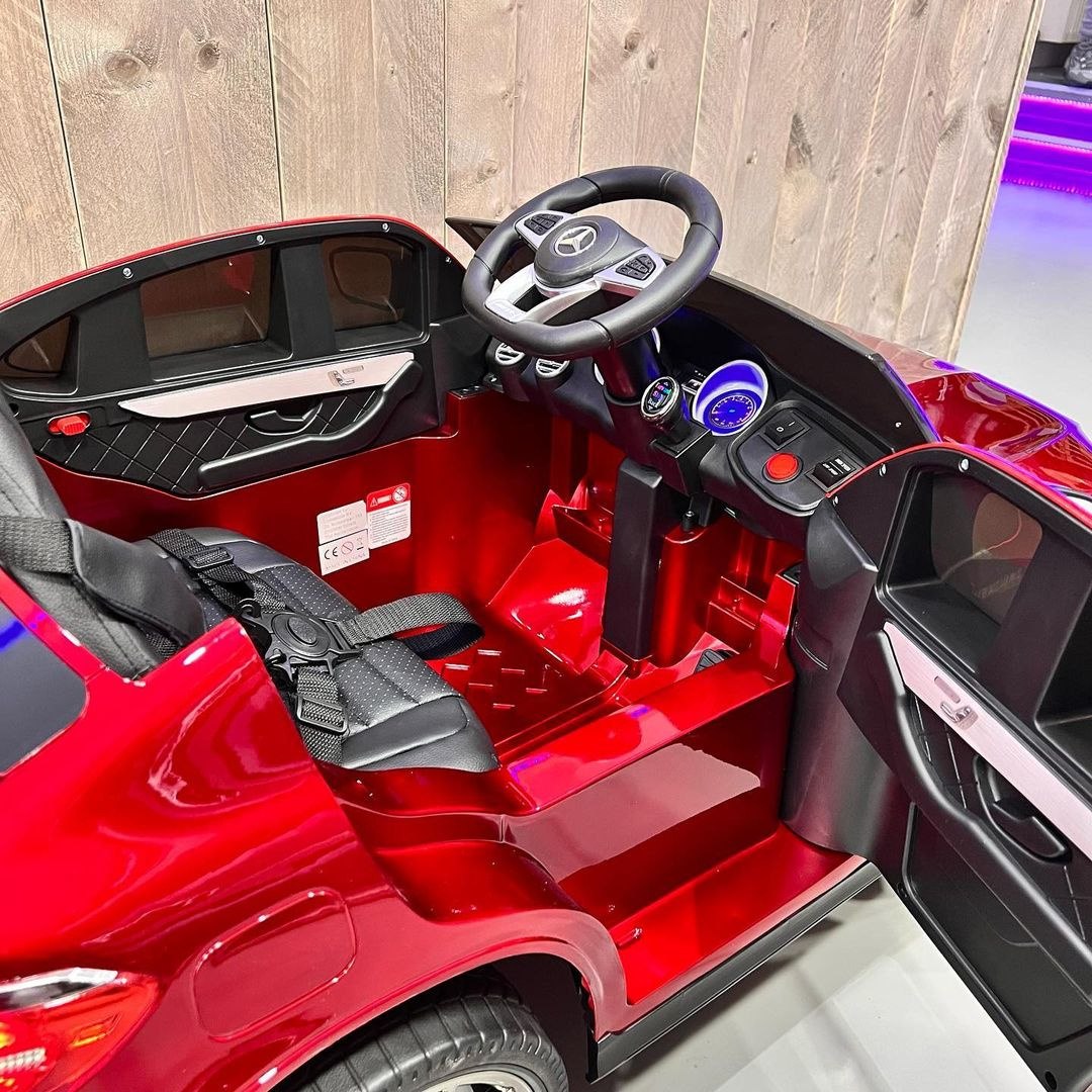 Mercedes GLC 63S- Czerwony - obrazek 4