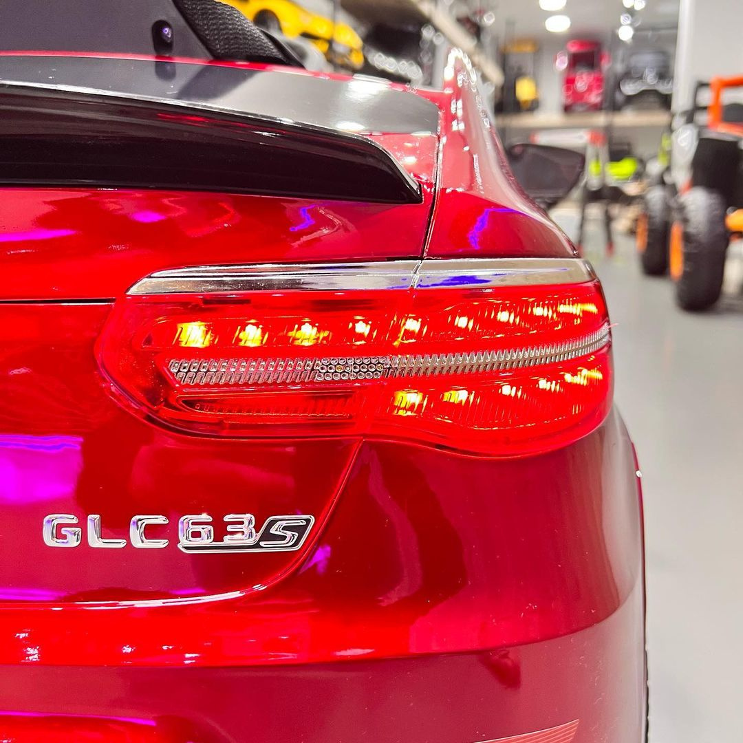 Mercedes GLC 63S- Czerwony - obrazek 8