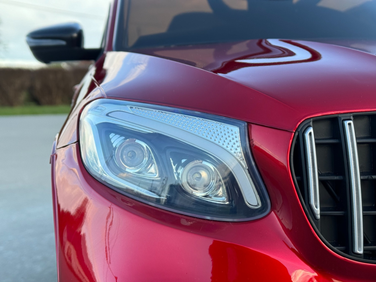 Mercedes GLC 63S- Czerwony - obrazek 9