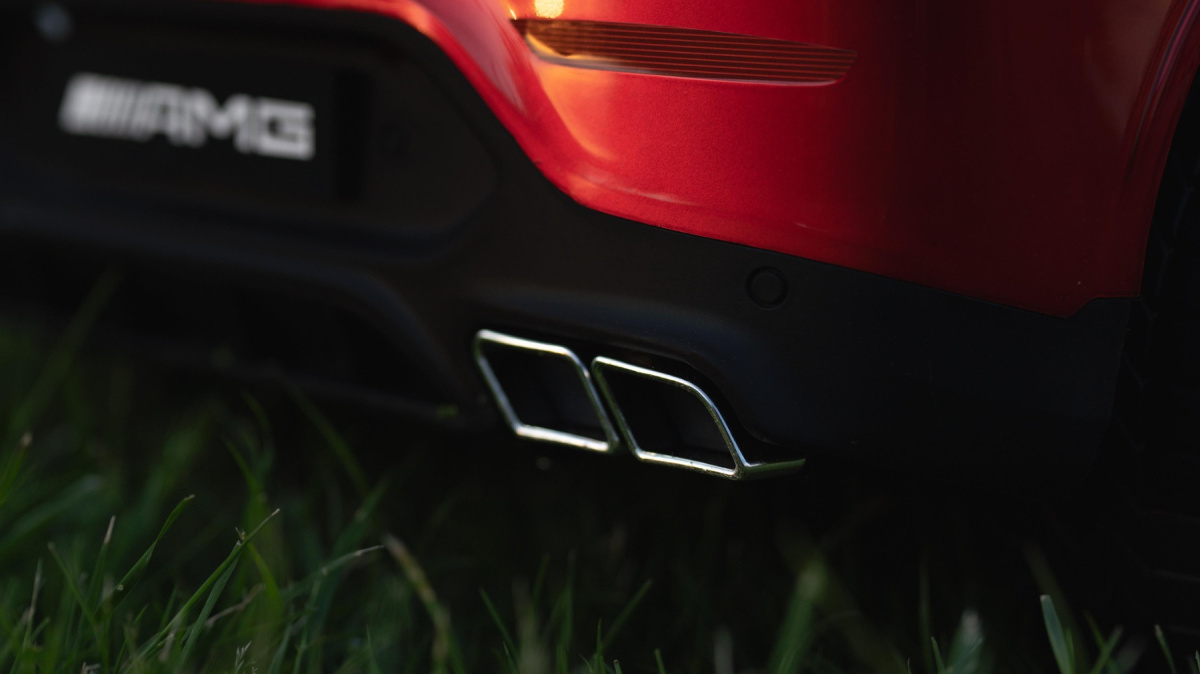 Mercedes GLC 63S- Czerwony - obrazek 12