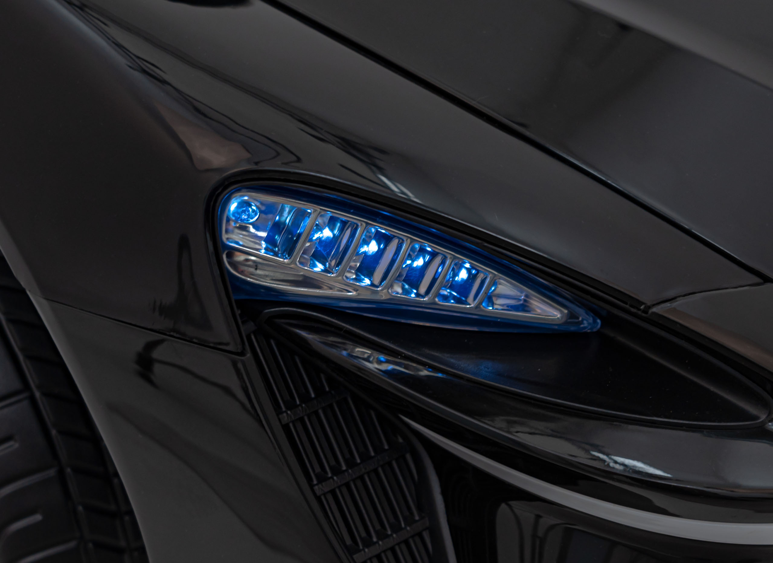 McLaren Artura- Czarny - obrazek 11