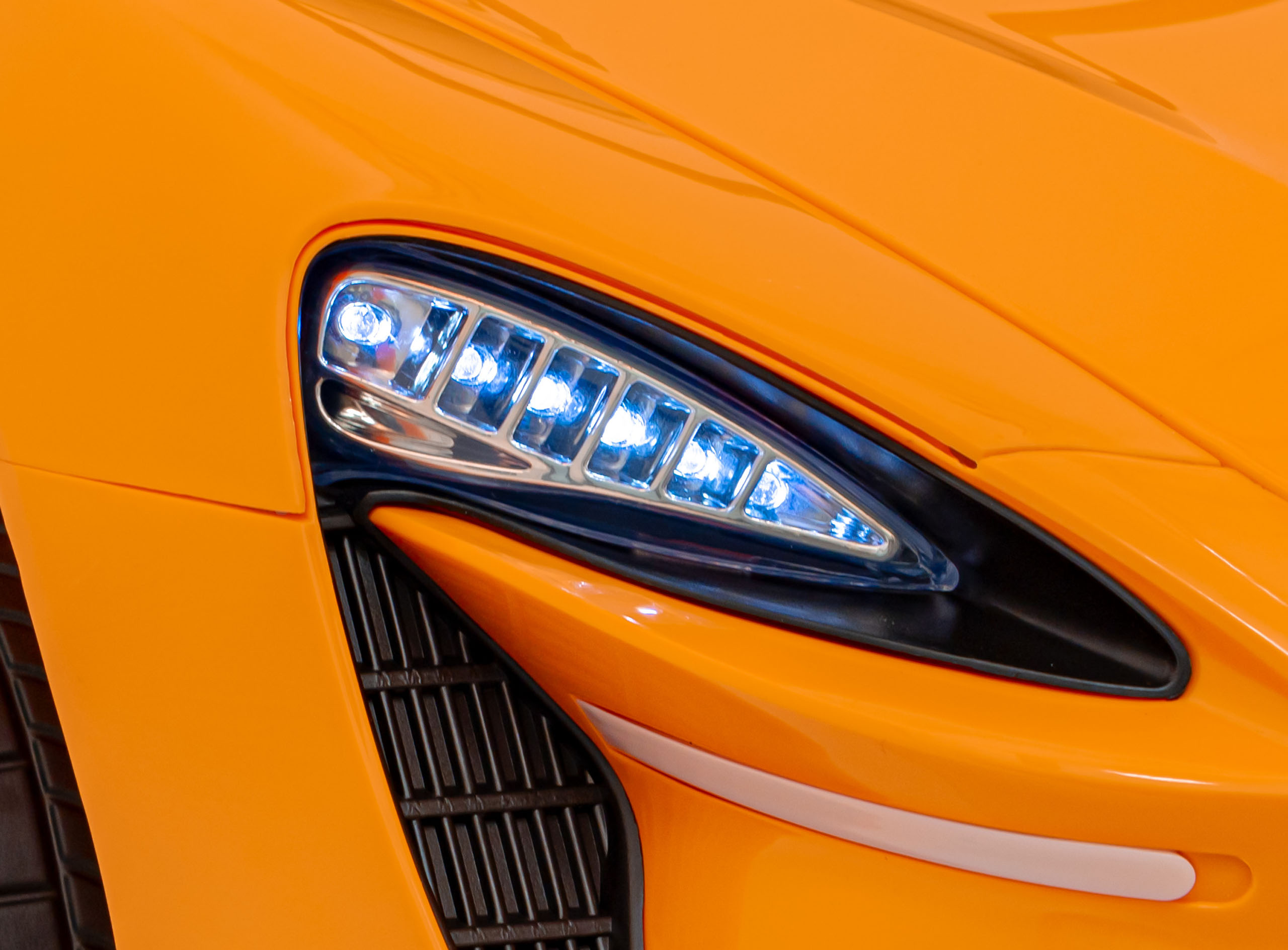 McLaren Artura- Pomarańczowy - obrazek 9