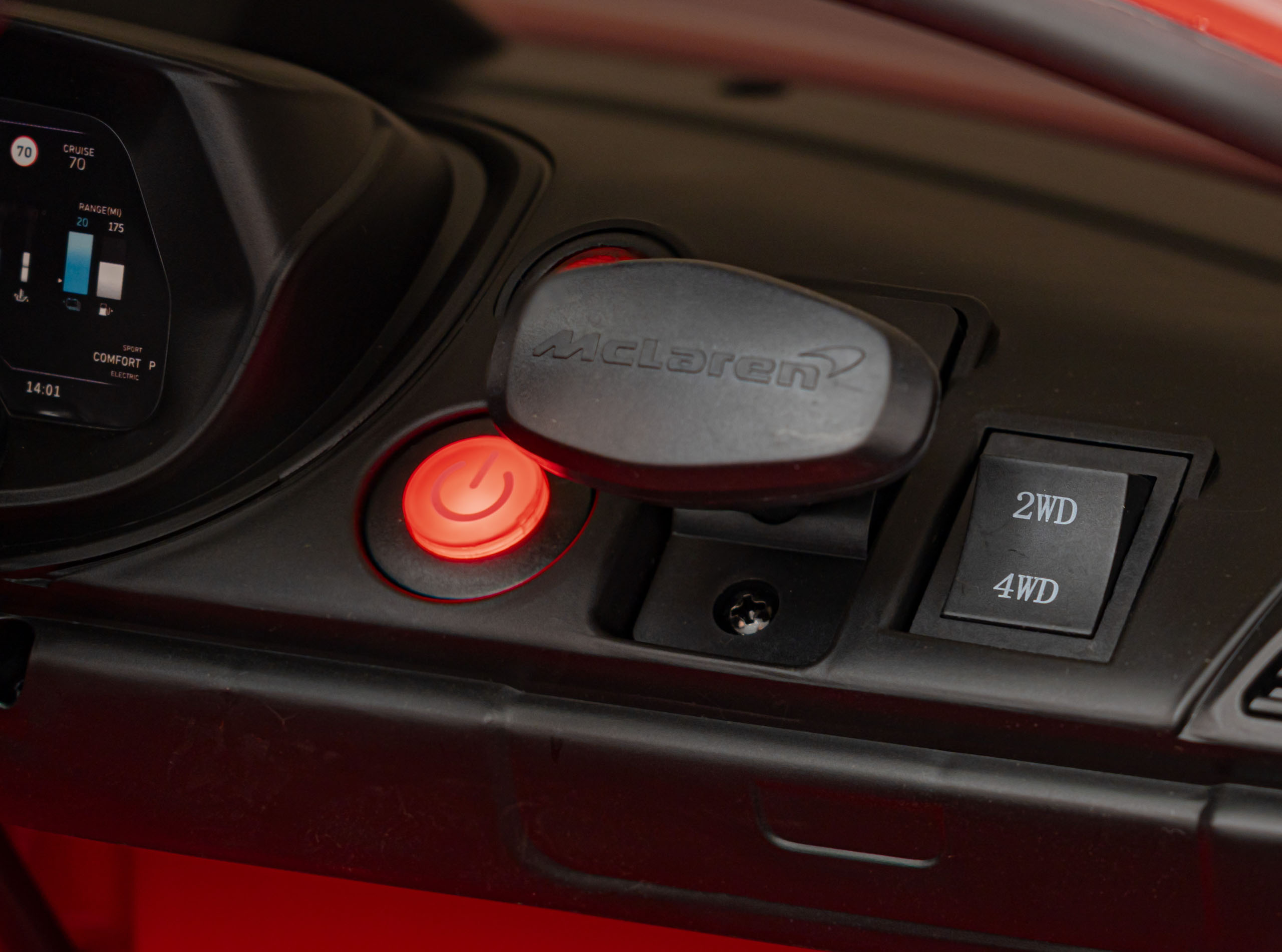 McLaren Artura- Czerwony - obrazek 12