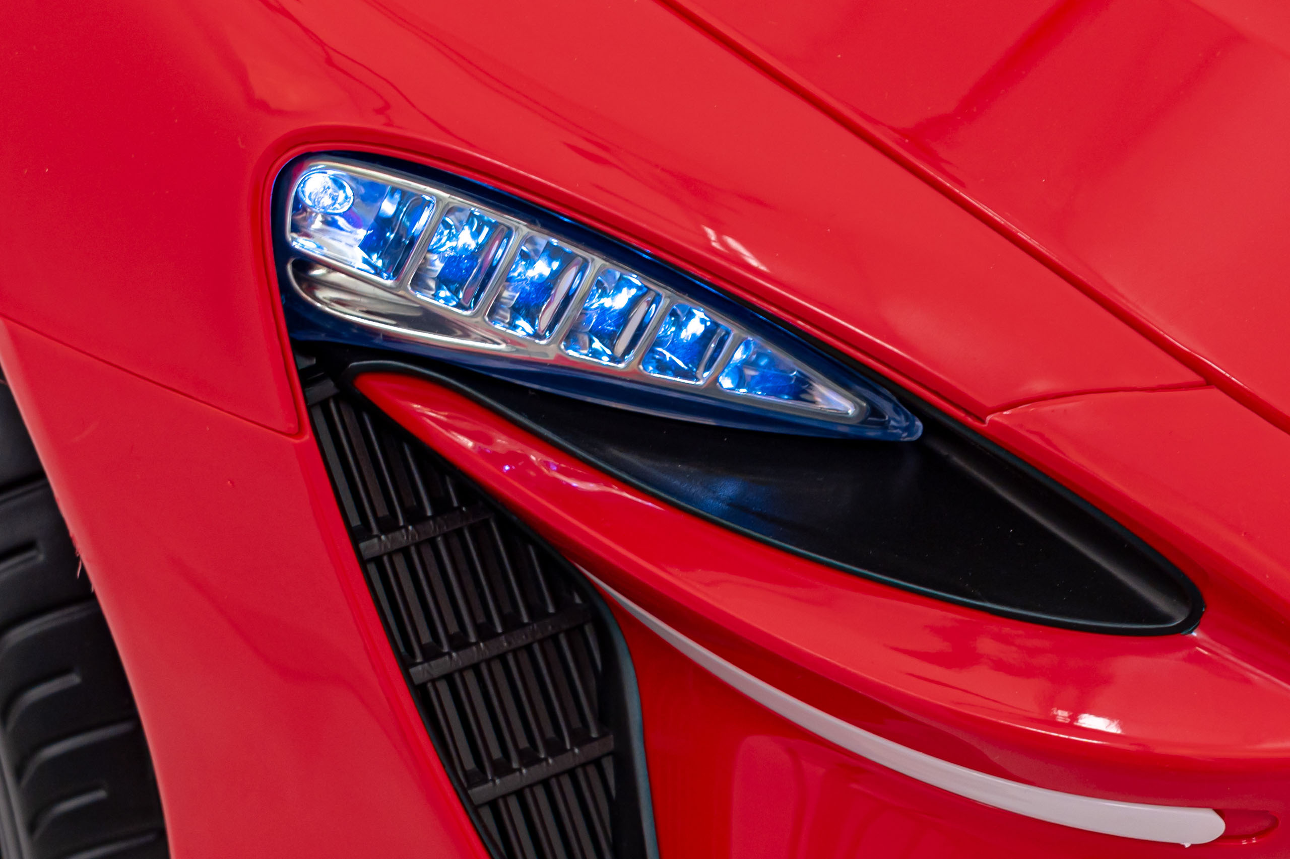 McLaren Artura- Czerwony - obrazek 18