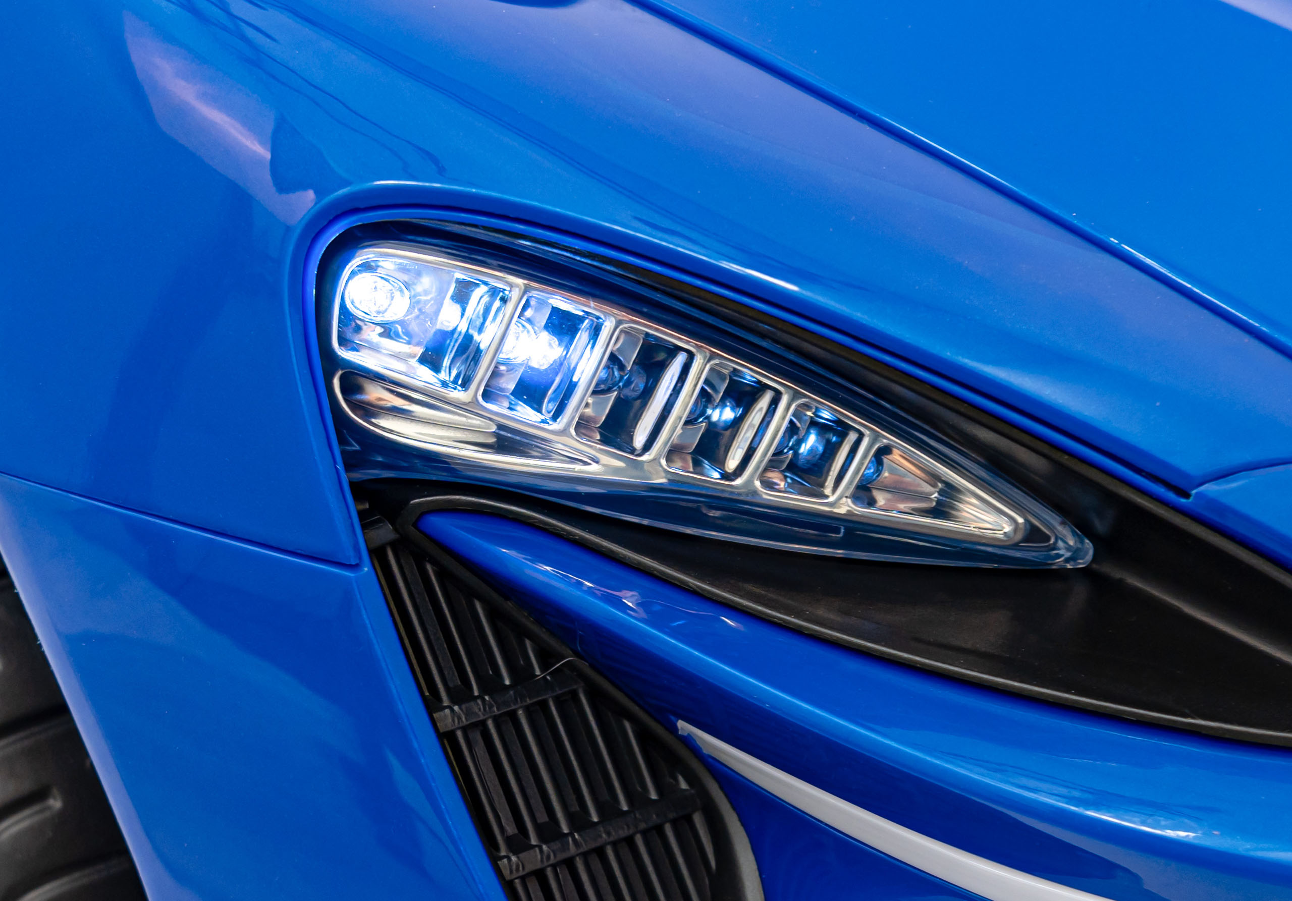 McLaren Artura- Niebieski - obrazek 16