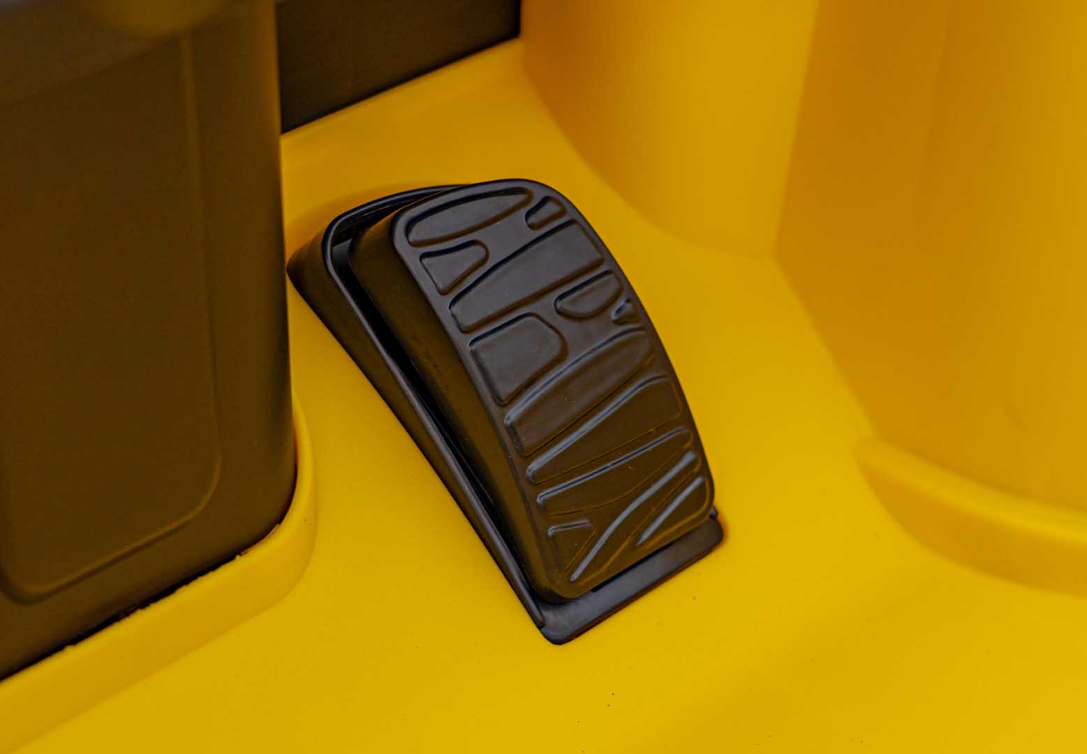 Maserati MC20 GT2 Żółty - obrazek 13